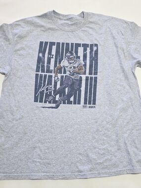 NFLPA Men's Kenneth Walker III Grey Graphic Tee, Heavy Cotton.
